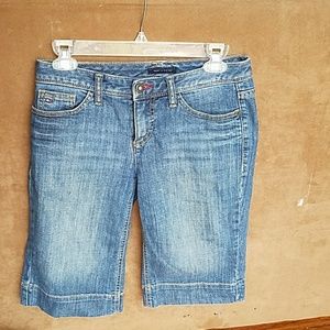 Knee length Tommy Hilfiger shorts